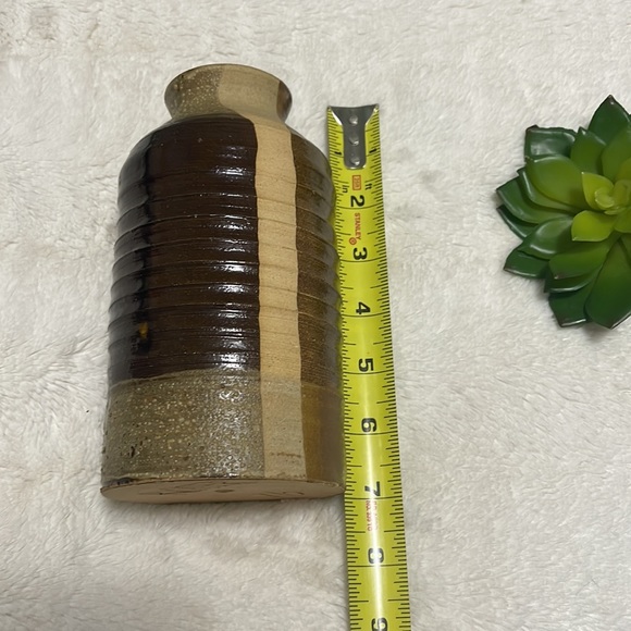 Signed Pottery. Earth tones - Picture 8 of 9